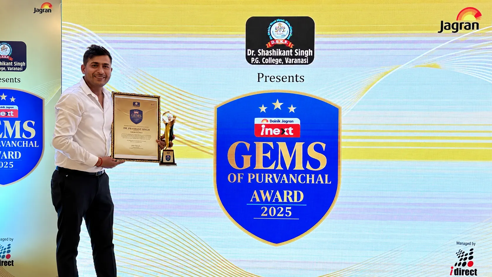 Dr. Prashant Singh with the GEMS of Purvanchal Award 2025 plaque and trophy